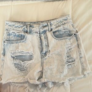 Distressed Pac Sun mom short